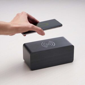 Relógio de Madeira com Carregamento por Indução - 0435805